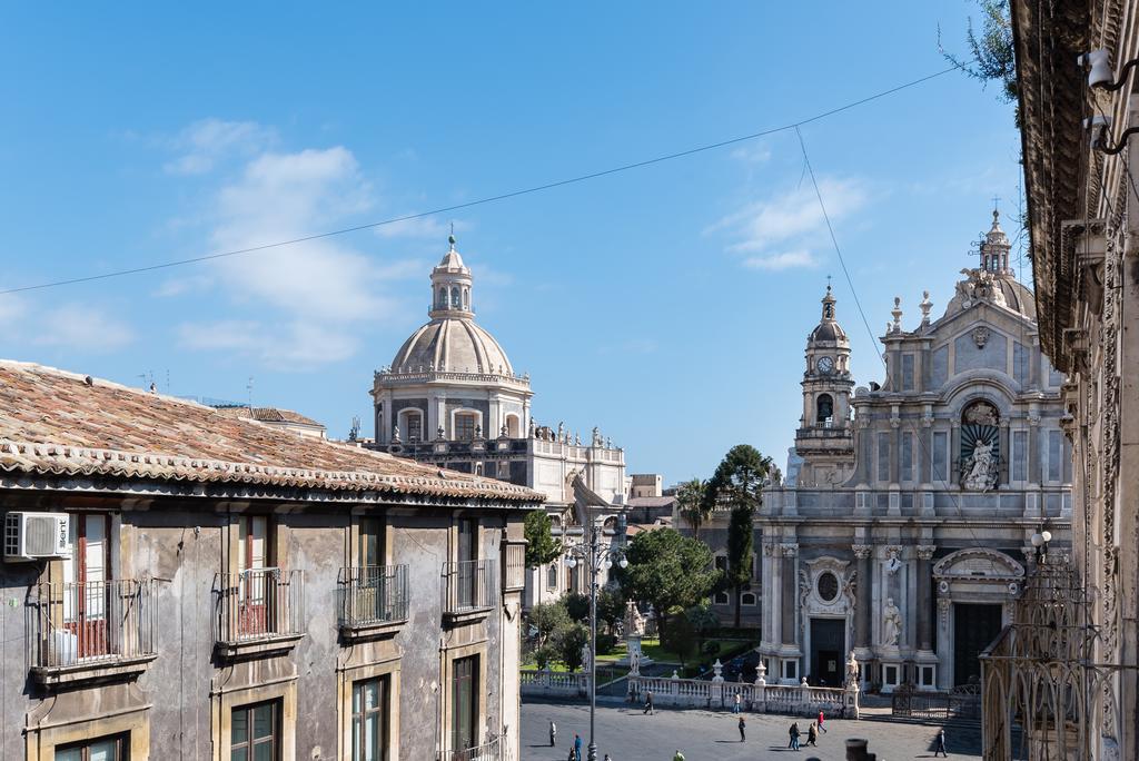 Duomo Housing Catania Apartment ภายนอก รูปภาพ